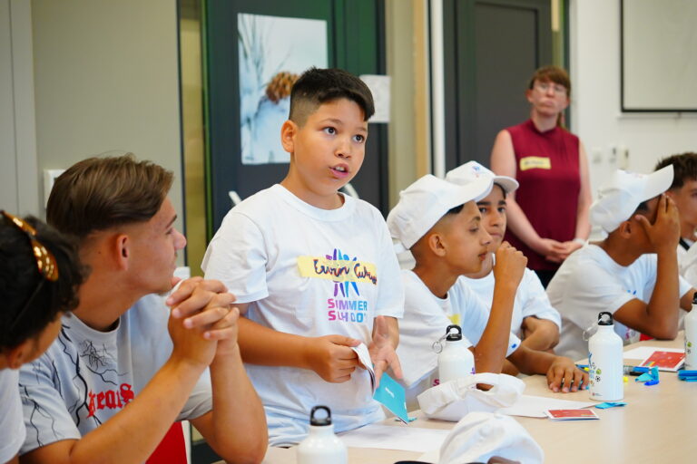 𝑫𝒊𝒕𝒂 𝒆 𝒅𝒚𝒕𝒆̈ 𝒆 𝑺𝒉𝒌𝒐𝒍𝒍𝒆̈𝒔 𝑽𝒆𝒓𝒐𝒓𝒆