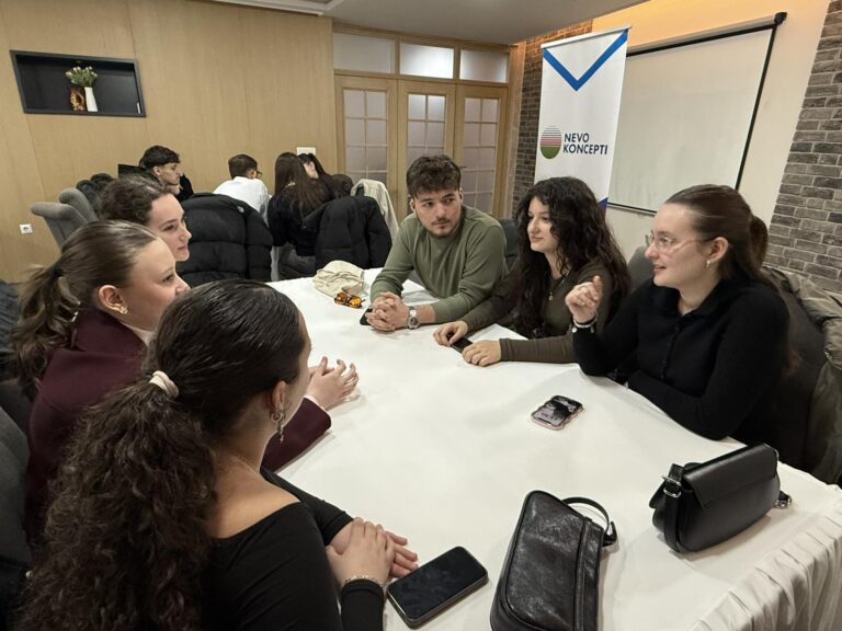 𝑴𝒃𝒍𝒆𝒅𝒉𝒋𝒂 𝒆 𝒓𝒓𝒆𝒈𝒖𝒍𝒍𝒕 𝒎𝒆 𝑨𝒔𝒂𝒎𝒃𝒍𝒆𝒏𝒆̈ 𝑲𝒐𝒎𝒖𝒏𝒂𝒍𝒆 𝒕𝒆̈ 𝑭𝒆̈𝒎𝒊𝒋𝒆̈𝒗𝒆 𝒏𝒆̈ 𝑷𝒓𝒊𝒛𝒓𝒆𝒏