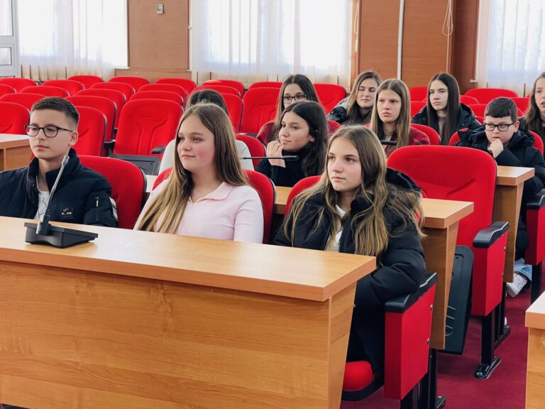 𝑴𝒃𝒍𝒆𝒅𝒉𝒋𝒂 𝒆 𝑹𝒓𝒆𝒈𝒖𝒍𝒍𝒕𝒆̈ 𝒆 𝑨𝒔𝒂𝒎𝒃𝒍𝒆𝒔𝒆̈ 𝒔𝒆̈ 𝑭𝒆̈𝒎𝒊𝒋𝒆̈𝒗𝒆 𝒏𝒆̈ 𝑲𝒐𝒎𝒖𝒏𝒆̈𝒏 𝒆 𝑹𝒂𝒉𝒐𝒗𝒆𝒄𝒊𝒕